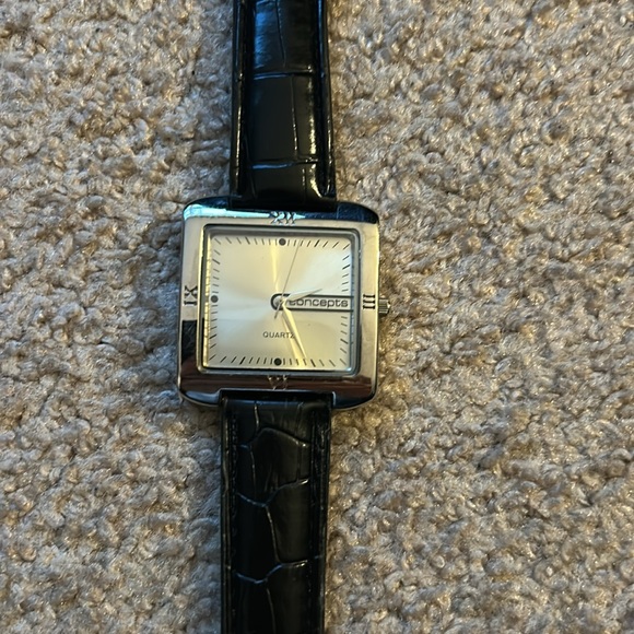 Concepts women’s vintage 90’s retro‎ silver/black adjustable bracelet watch - Picture 1 of 7